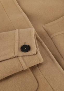 beige closed jack blouson