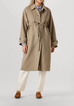 beige closed mantel belted coat