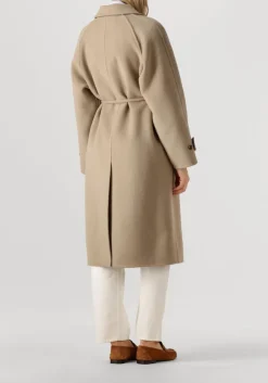 beige closed mantel belted coat