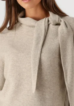 beige closed trui scarf neck long sleeve