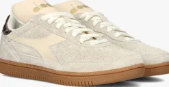 beige diadora sneakers gold indoor
