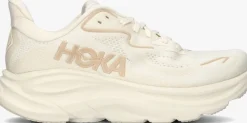 beige hoka lage sneakers clifton 10