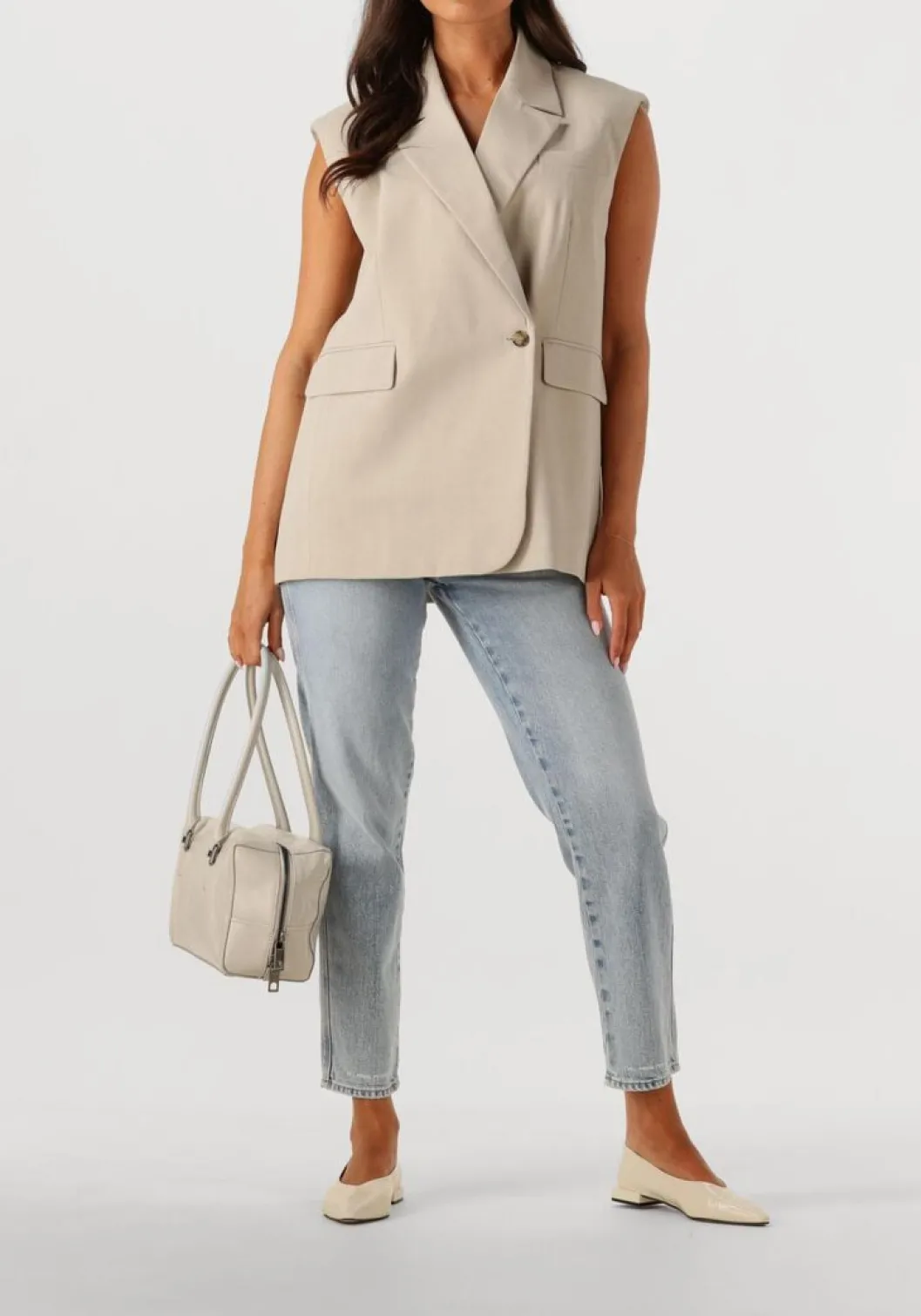 beige ángel alarcón ballerina's 24502