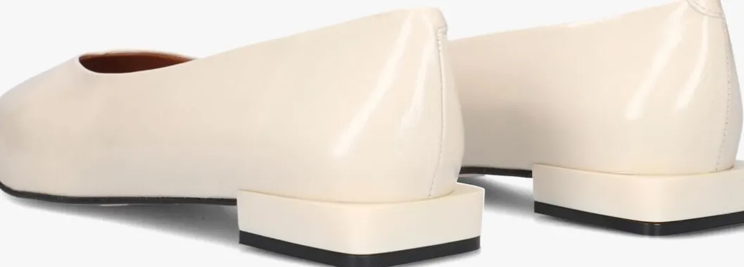 beige ángel alarcón ballerina's 24502