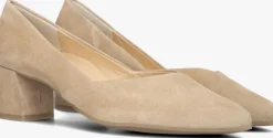 beige paul green pumps 3740