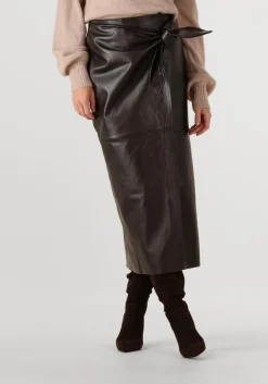 bruine ibana midirok siata