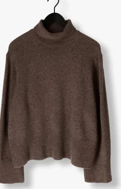 bruine second female coltrui alpha knit t-neck