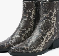 bruine via vai enkellaarsjes do cassidy