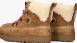 cognac ugg snowboots classic alpine lace-up