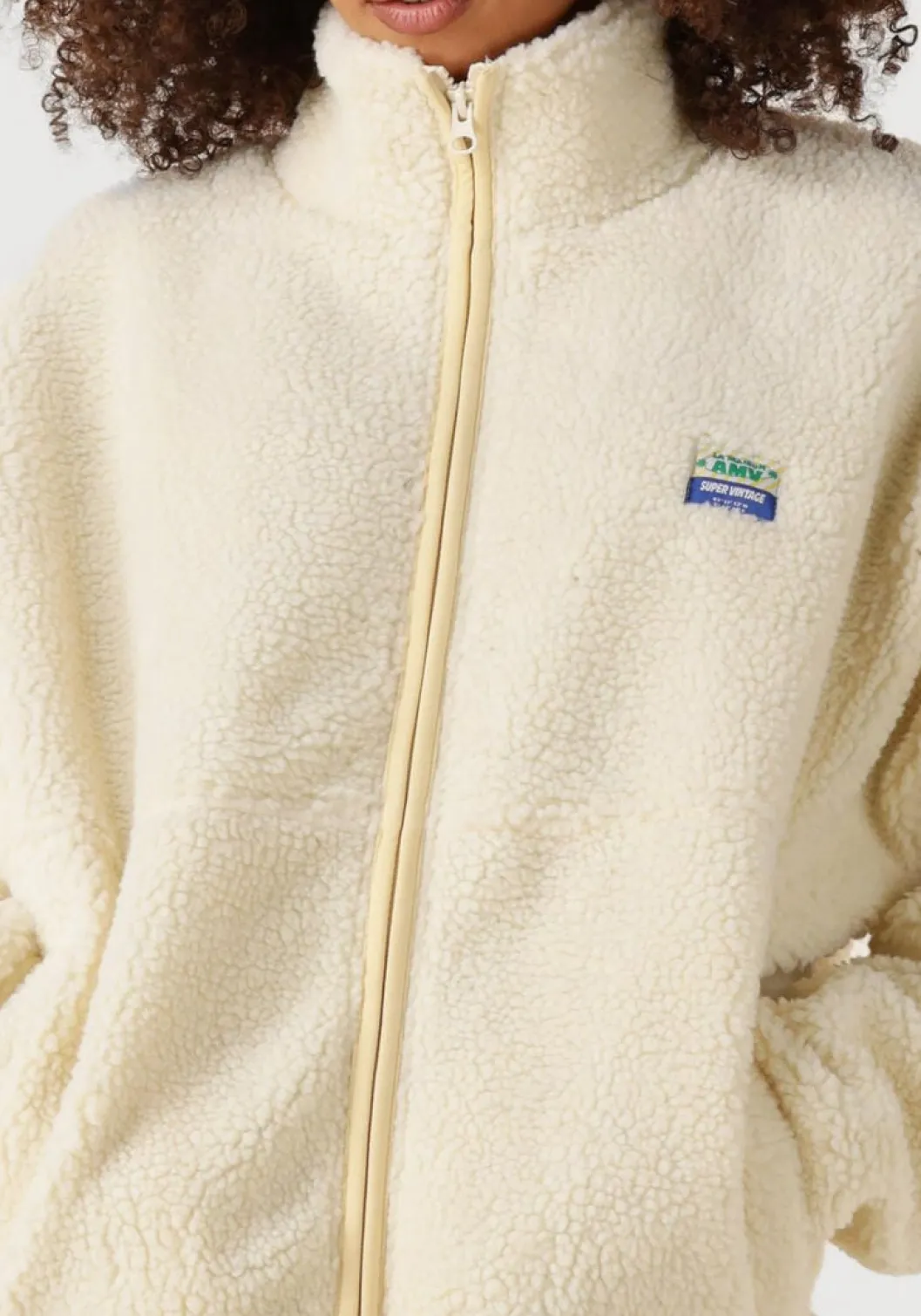 ecru american vintage faux fur jas hoktown woman