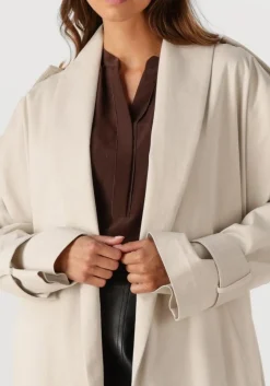 ecru margaux lonnberg trenchcoats twiggy manteau