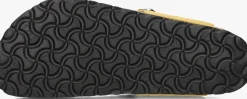 gele birkenstock teenslippers gizeh rivet border
