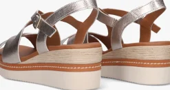 goudkleurig lina locchi sandalen met hak 5547