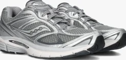 grijze saucony lage sneakers progrid guide 7