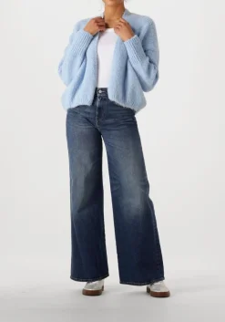 lichtblauwe knit-ted vest becky