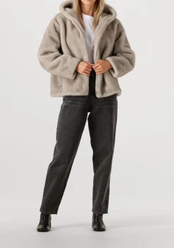 lichtgrijze studio ar faux fur jas ruby