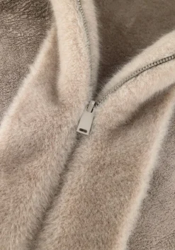 lichtgrijze studio ar faux fur jas ruby