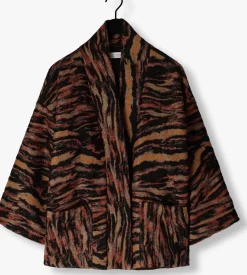 oranje amaya amsterdam vest stella kim