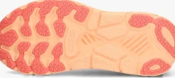 roze hoka sneakers clifton ls