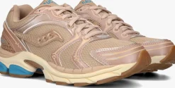 roze saucony lage sneakers progrid triumph 4