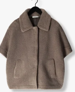 taupe knit-ted vest tam