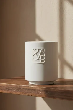 witte august & piers geurkaarsen saint 90gr - scented candle