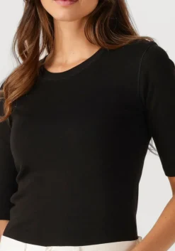 zwarte closed top crewneck shortsleeve