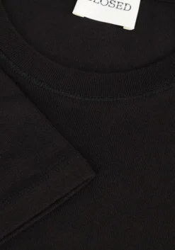 zwarte closed top crewneck shortsleeve