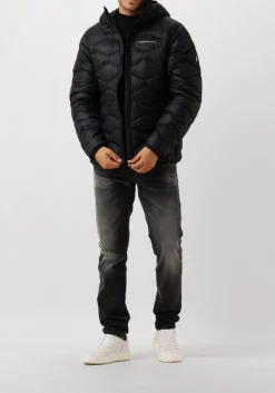 zwarte peak performance gewatteerde jas m helium down hood jacket