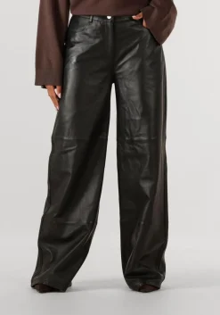 zwarte studio ar wijde broek tess